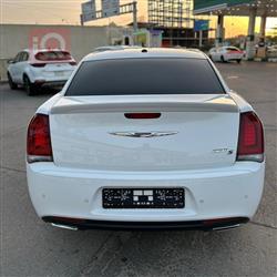 کرایسلەر 300